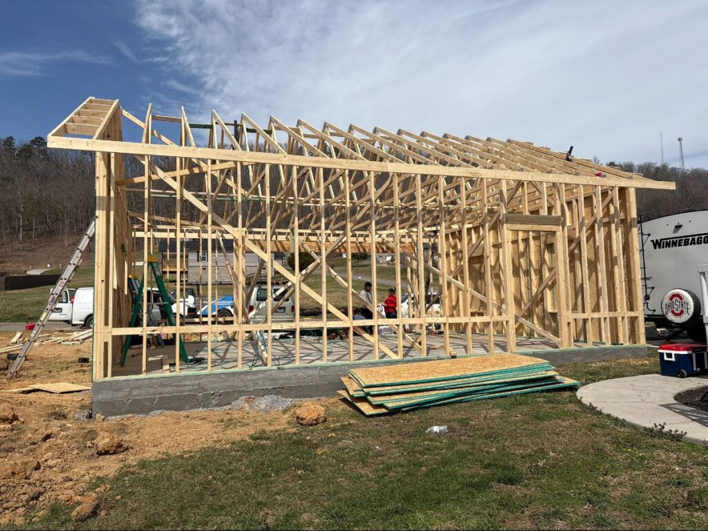 Garage Exterior Home Solutions Roofing & Siding (1)