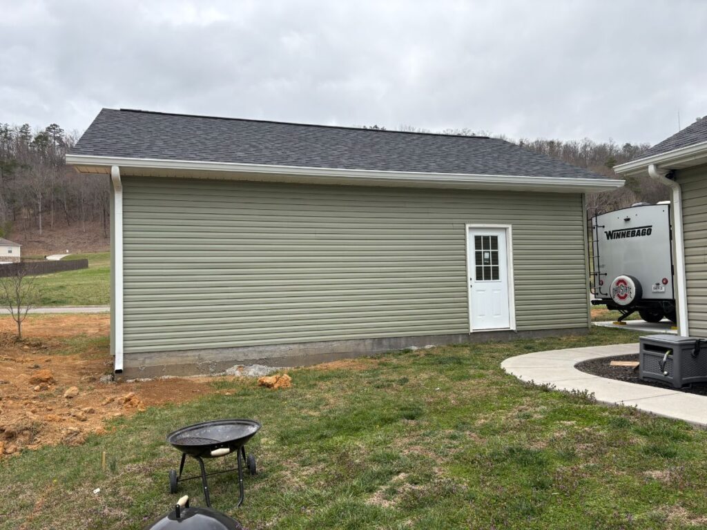 Garage Exterior Home Solutions Roofing & Siding (2)